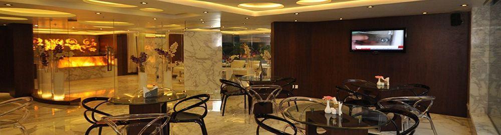 Kempton Hotel Calcutta Exteriör bild