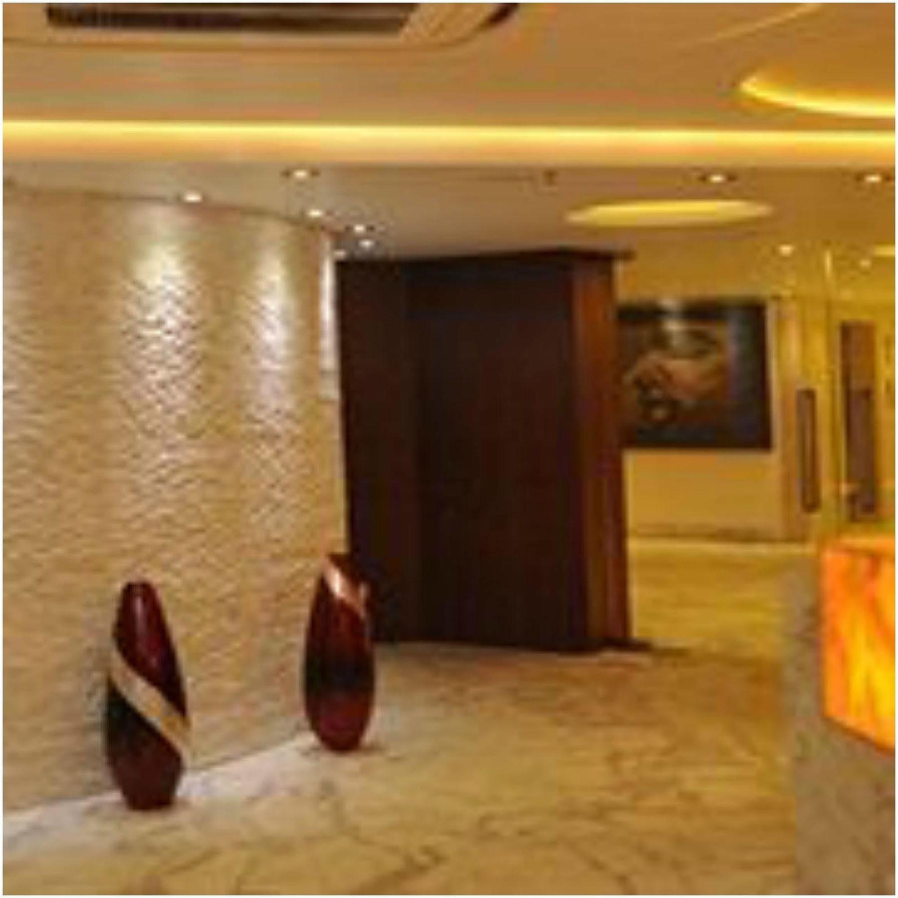 Kempton Hotel Calcutta Exteriör bild
