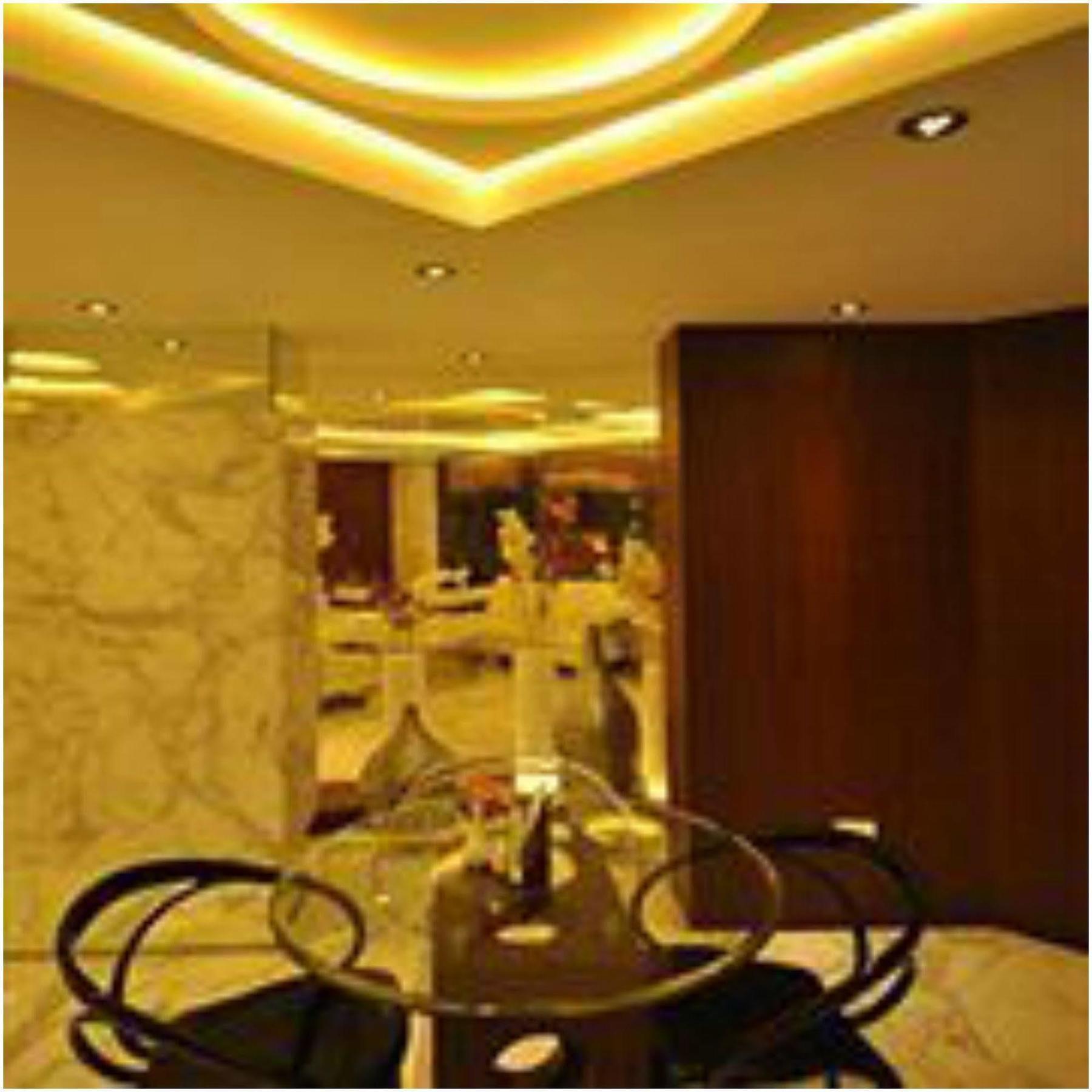 Kempton Hotel Calcutta Exteriör bild