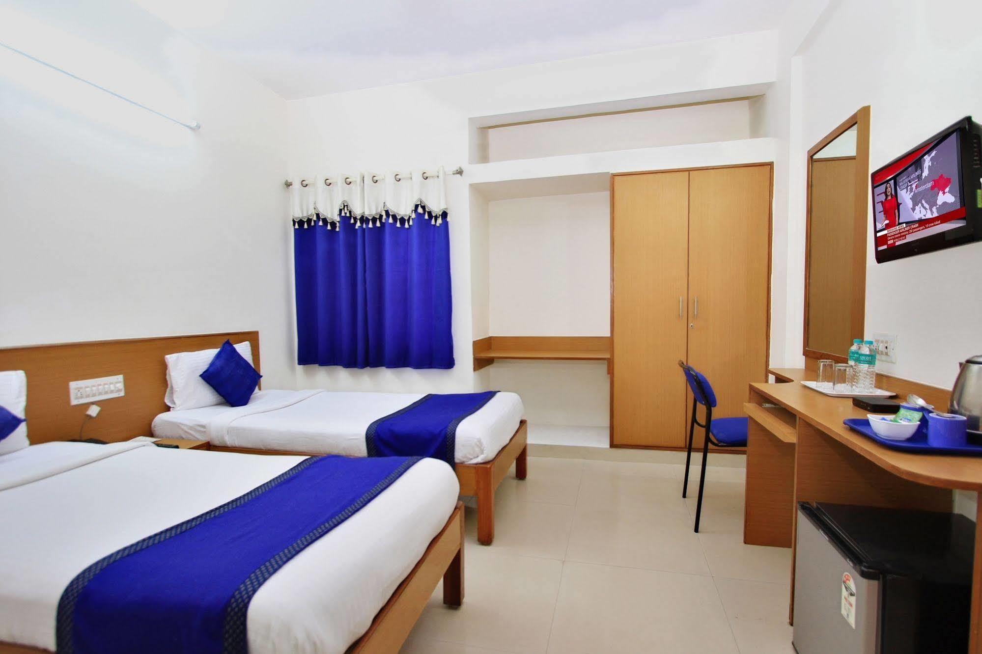 Kempton Hotel Calcutta Exteriör bild